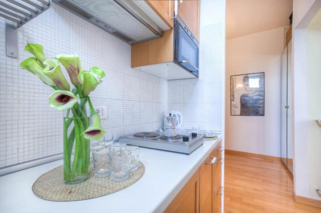 Penna Relais Al Corso Bed & Breakfast Rome Bagian luar foto