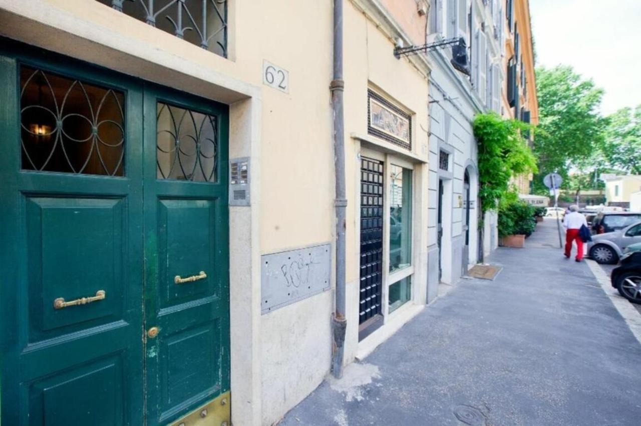 Penna Relais Al Corso Bed & Breakfast Rome Bagian luar foto